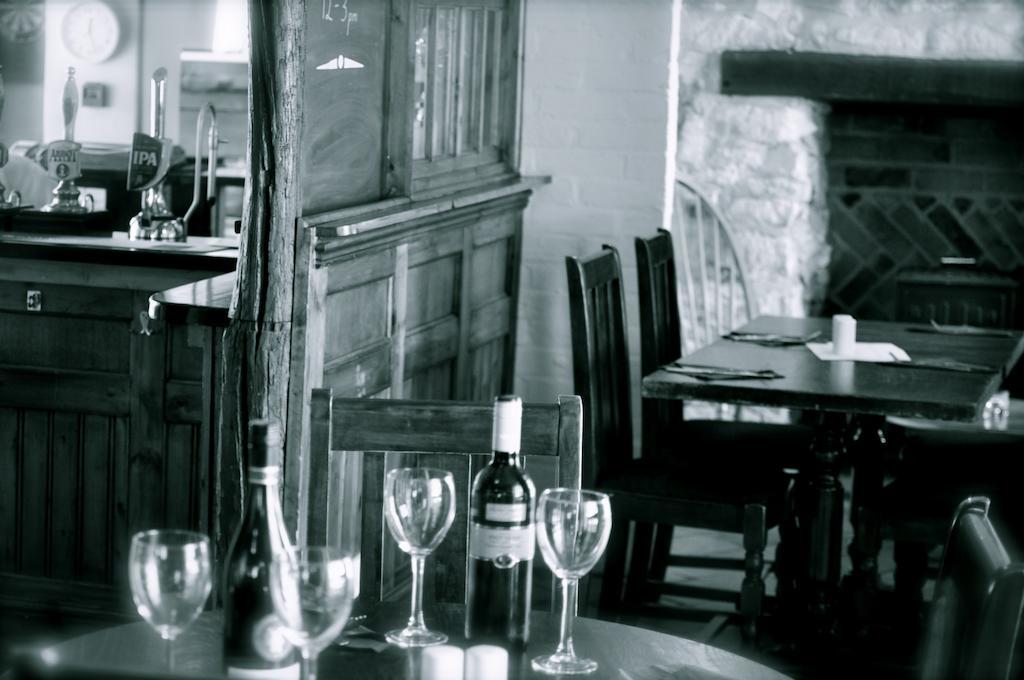 The Crown Inn Benson Extérieur photo